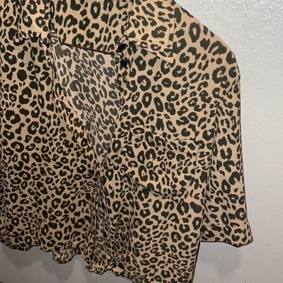 Sanctuary button front tie waist leopard print top oversized button down Small - Picture 2 of 5